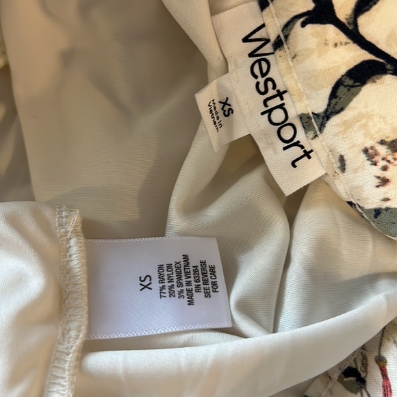 Floral Straight Pencil Skirt - Picture 5 of 8